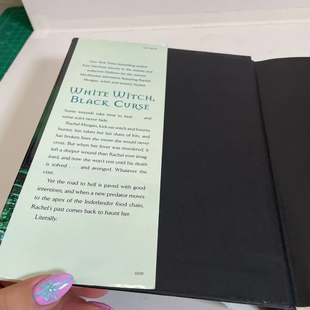 White Witch, Black Curse by Kim Harrison 2009 Hardcover Signed First Edition